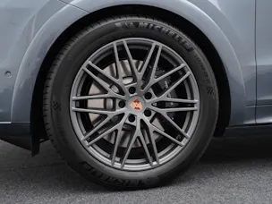 PORSCHE Cayenne S E-Hybrid Black Edition