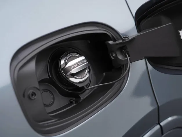 PORSCHE Cayenne S E-Hybrid Black Edition