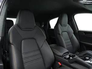 PORSCHE Cayenne Turbo E-Hybrid Coupé mit GT-Paket