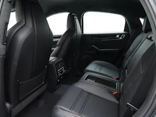 PORSCHE Cayenne Turbo E-Hybrid Coupé mit GT-Paket