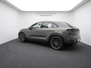 PORSCHE Macan Turbo