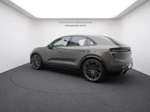 PORSCHE Macan Turbo