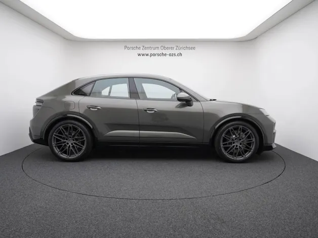 PORSCHE Macan Turbo
