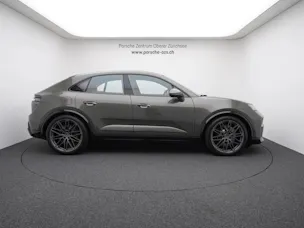 PORSCHE Macan Turbo