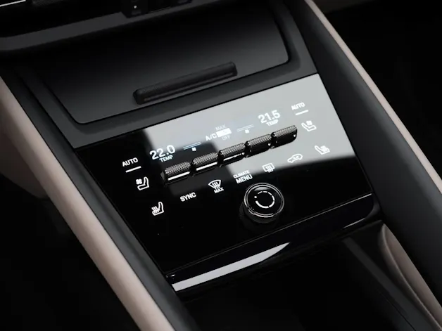 PORSCHE Macan Turbo
