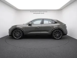 PORSCHE Macan Turbo