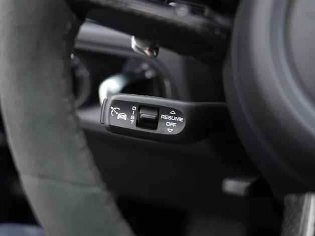 PORSCHE Macan GTS