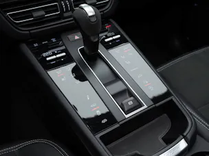 PORSCHE Macan GTS
