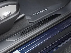 PORSCHE Macan GTS