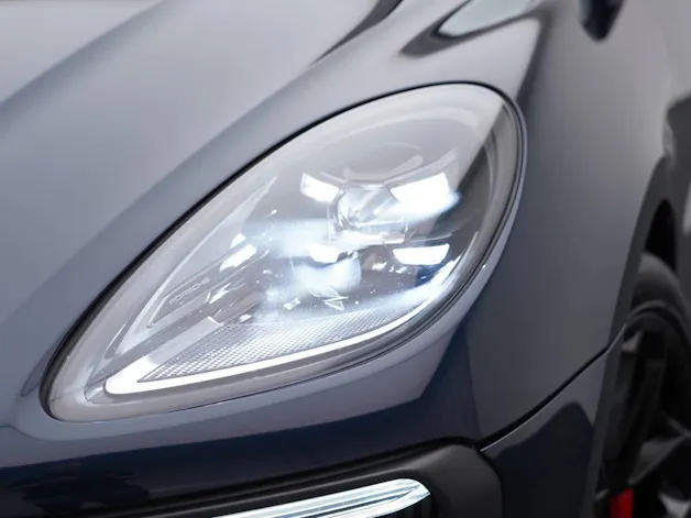 PORSCHE Macan GTS