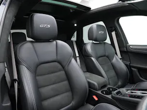 PORSCHE Macan GTS