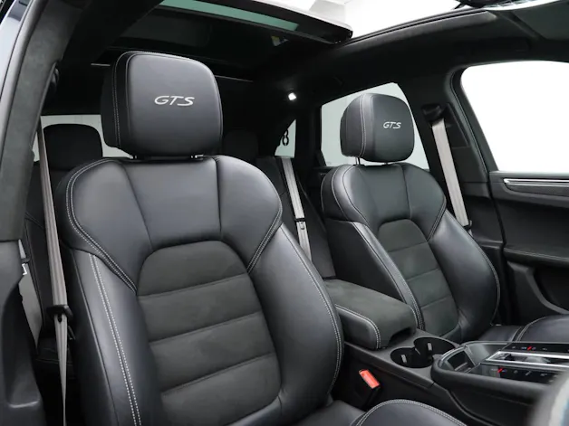 PORSCHE Macan GTS