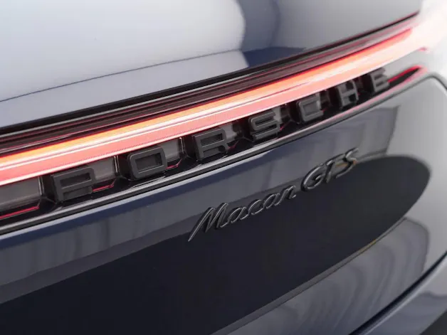 PORSCHE Macan GTS