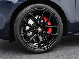 PORSCHE Macan GTS