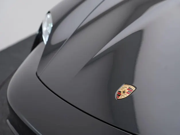 PORSCHE Taycan 4S