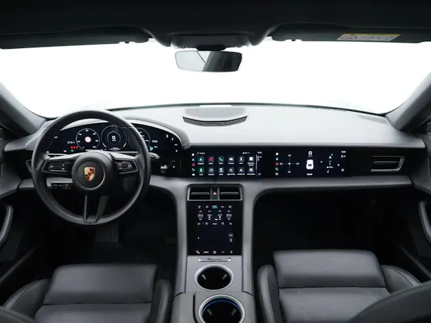 PORSCHE Taycan 4S