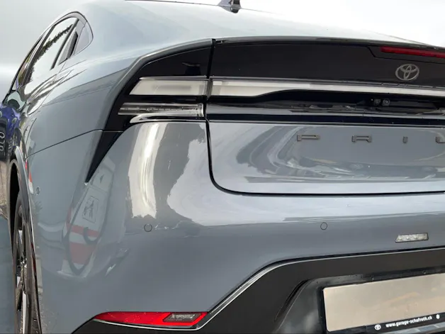 Toyota Prius 2.0 Plug-In-Hybrid Premium