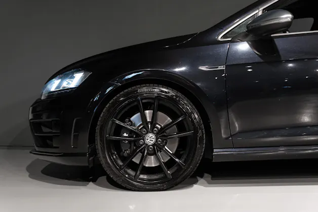 VW Golf VII 2.0 TSI R DSG 4motion