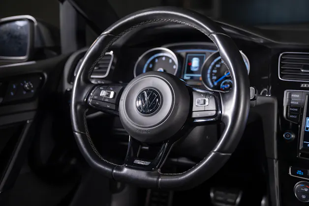 VW Golf VII 2.0 TSI R DSG 4motion