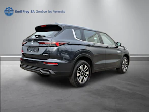 https://vehicle.imgix.net/4480769/03a6850f-fed3-4a19-af8e-571b63a7cba7.jpg