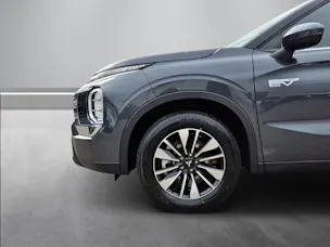 Mitsubishi Outlander 2.4 PHEV Inform 4x4