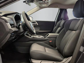 https://vehicle.imgix.net/4480769/dc8fb216-cd36-4b41-8e3c-72c35cac8007.jpg