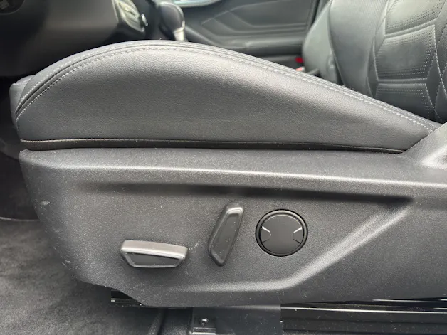 FORD Focus 1.0i EcoB Hybrid 155 Active X