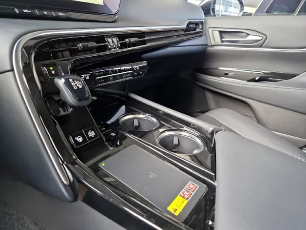 Toyota Mirai Fuel Cell Platinum 45984/000