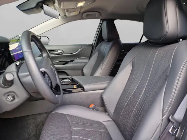 Toyota Mirai Fuel Cell Platinum 45984/000