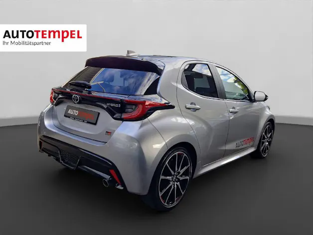 Toyota Yaris 1.5 VVT-i HSD GR Sport