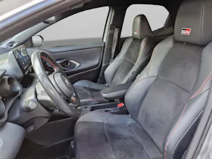 Toyota Yaris 1.5 VVT-i HSD GR Sport