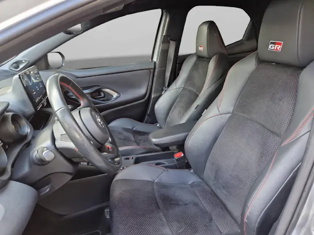 Toyota Yaris 1.5 VVT-i HSD GR Sport