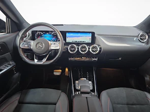 Fahrzeugbild MERCEDES-BENZ GLA 200 4MATIC AMG Line