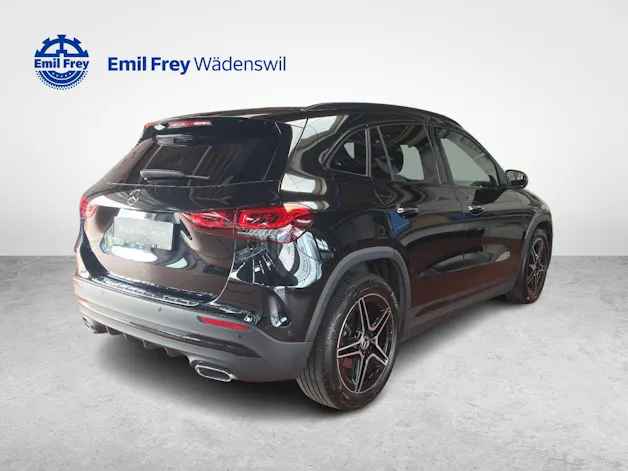 MERCEDES-BENZ GLA 200 4MATIC AMG Line