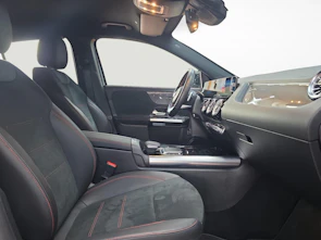 Fahrzeugbild MERCEDES-BENZ GLA 200 4MATIC AMG Line