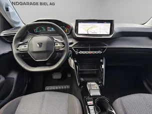 PEUGEOT 208 1.2 Hybrid Business