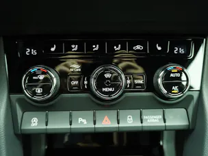 SKODA Karoq 2.0 TSI DSG Sport Line 4x4