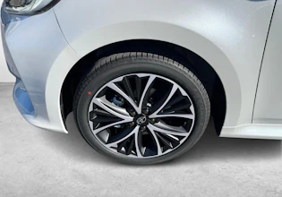 https://vehicle.imgix.net/4480999/f436aa27-e5e9-4487-979c-8b650990e615.jpg