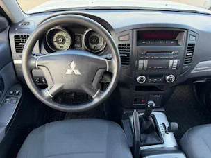 Mitsubishi Pajero 3.2 DID Swiss Professional