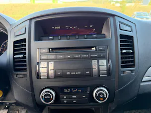 Mitsubishi Pajero 3.2 DID Swiss Professional
