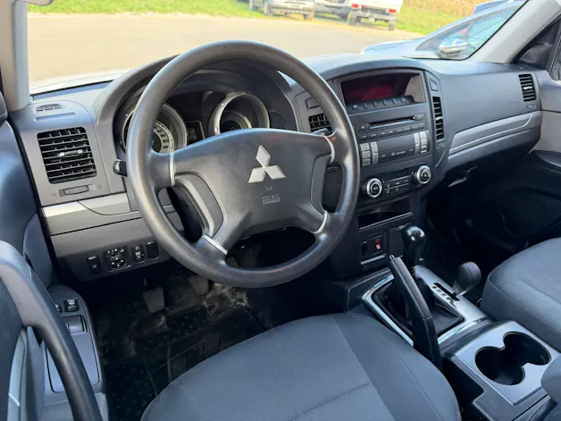 Mitsubishi Pajero 3.2 DID Swiss Professional