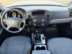 Mitsubishi Pajero 3.2 DID Swiss Professional