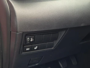https://vehicle.imgix.net/4481056/0a939fc0-513b-4a75-b9b2-374b03c4b5a5.jpg