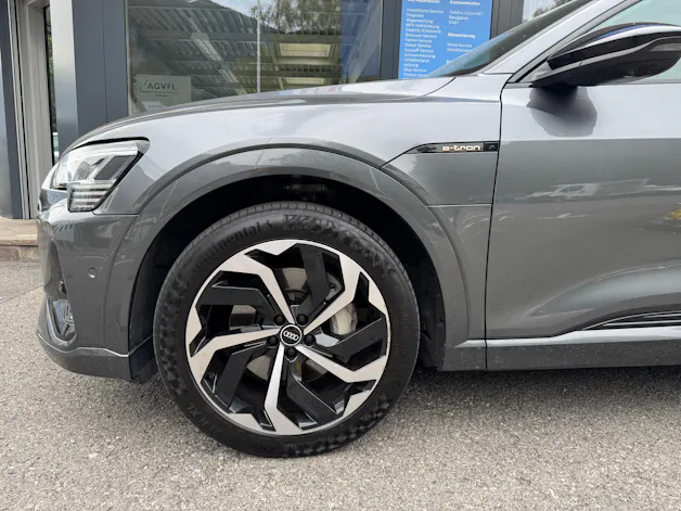 AUDI e-tron Sportback 55 S-Line quattro