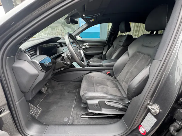 AUDI e-tron Sportback 55 S-Line quattro