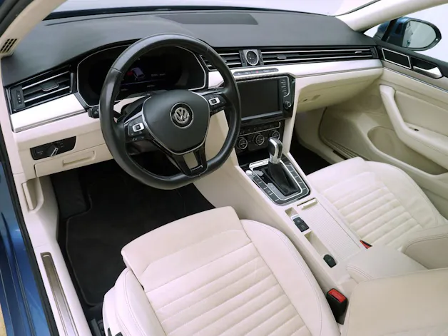 VW Passat Variant 1.4 TSI DSG Plug-In-Hybrid GTE