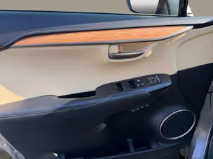 Lexus NX 300h Excellence