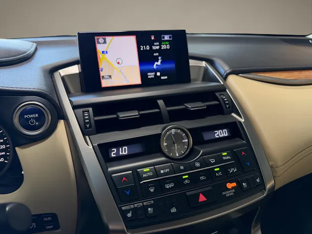 Lexus NX 300h Excellence
