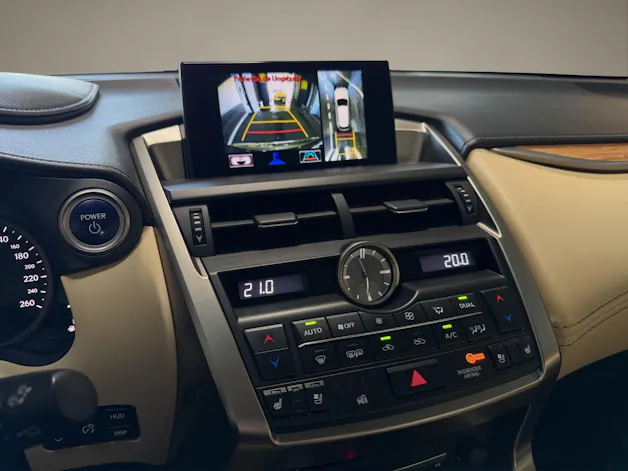 Lexus NX 300h Excellence