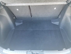 https://vehicle.imgix.net/4481194/f01ac204-2571-45d2-9fd0-3dd856b5e9ae.jpg